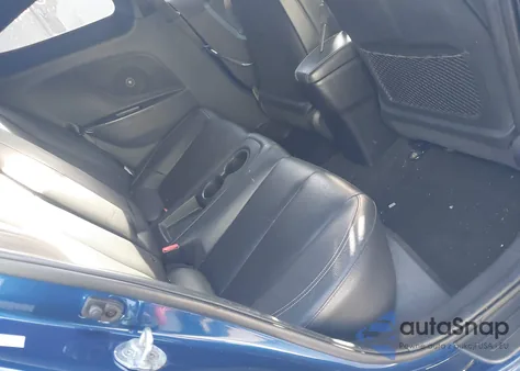 2016 Hyundai Veloster Turbo z USA, uszkodzony, nr VIN KMHTC6AE5GU299145